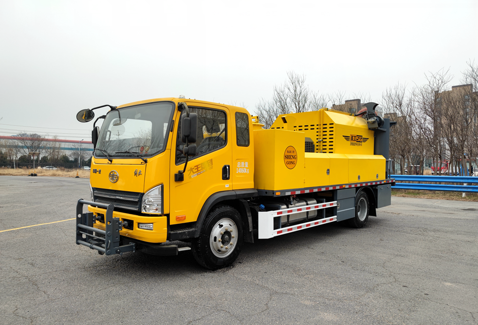 瀝青路面熱再生修補車（HGY5142TXBJ6-1)